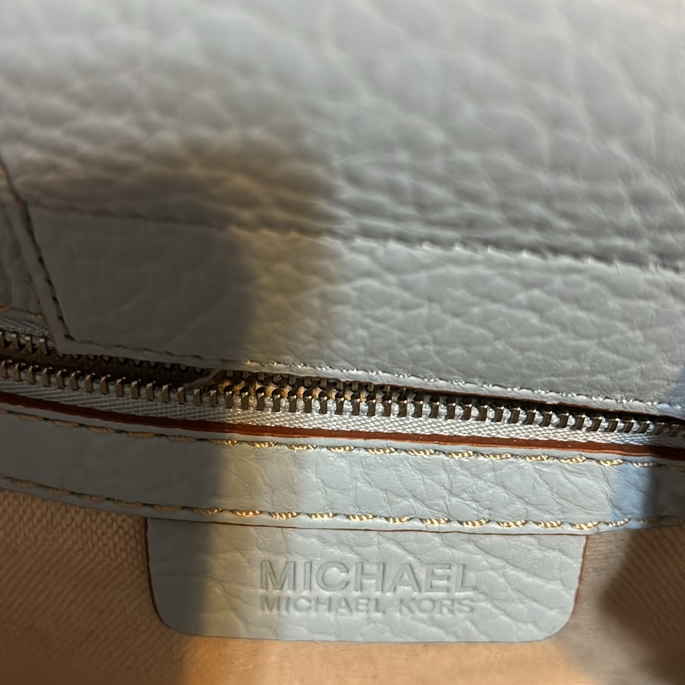 Michael Kors Handbag - Picture 4 of 4